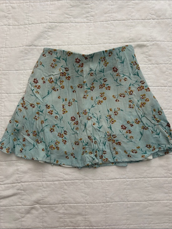American Eagle Outfitters Dresses & Skirts - American Eagle Outfitters Light Blue Floral Skater Skirt